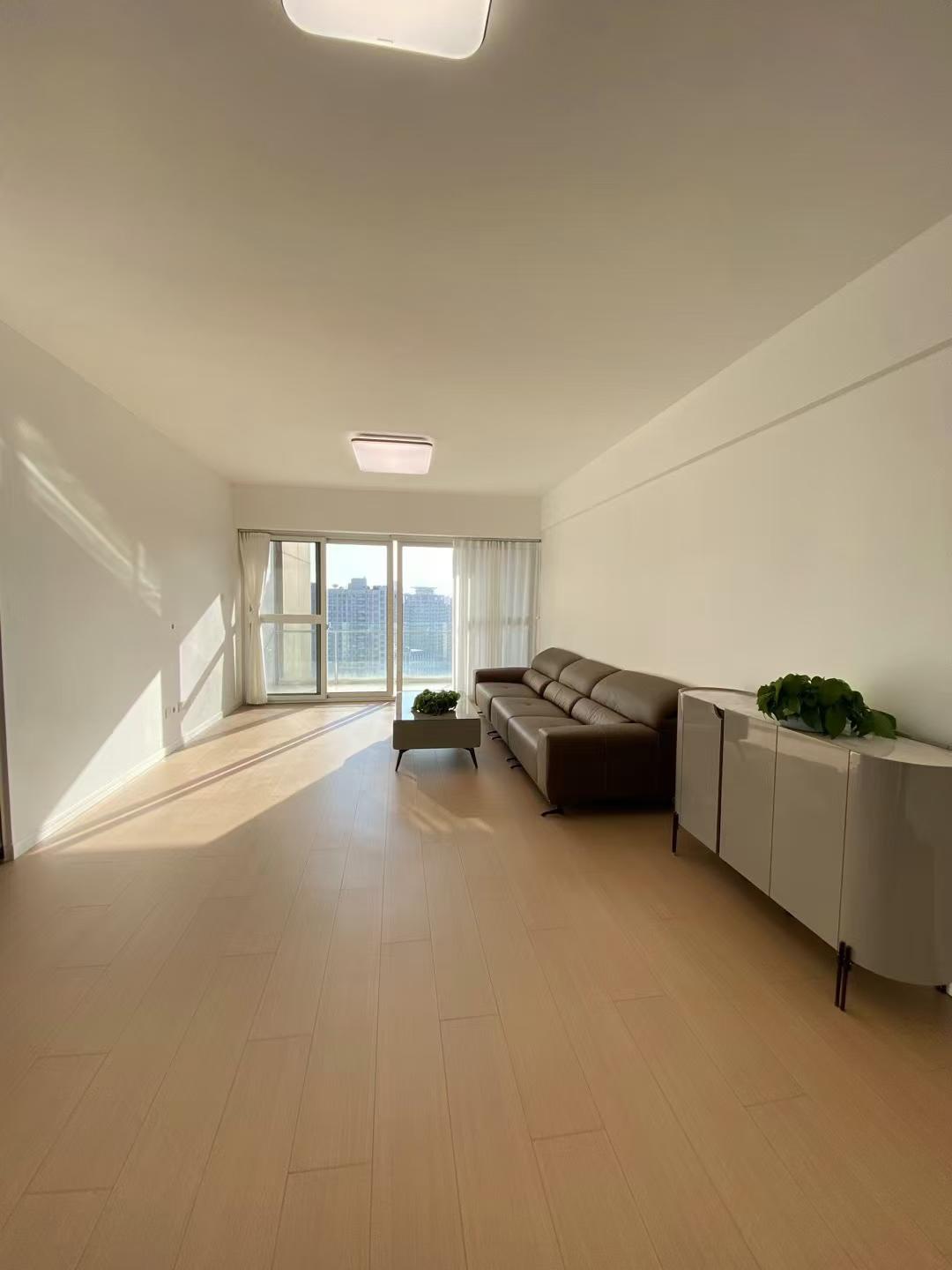 长宁区 晶采名人大厦 3BR Shanghai Rental | ExpatHome