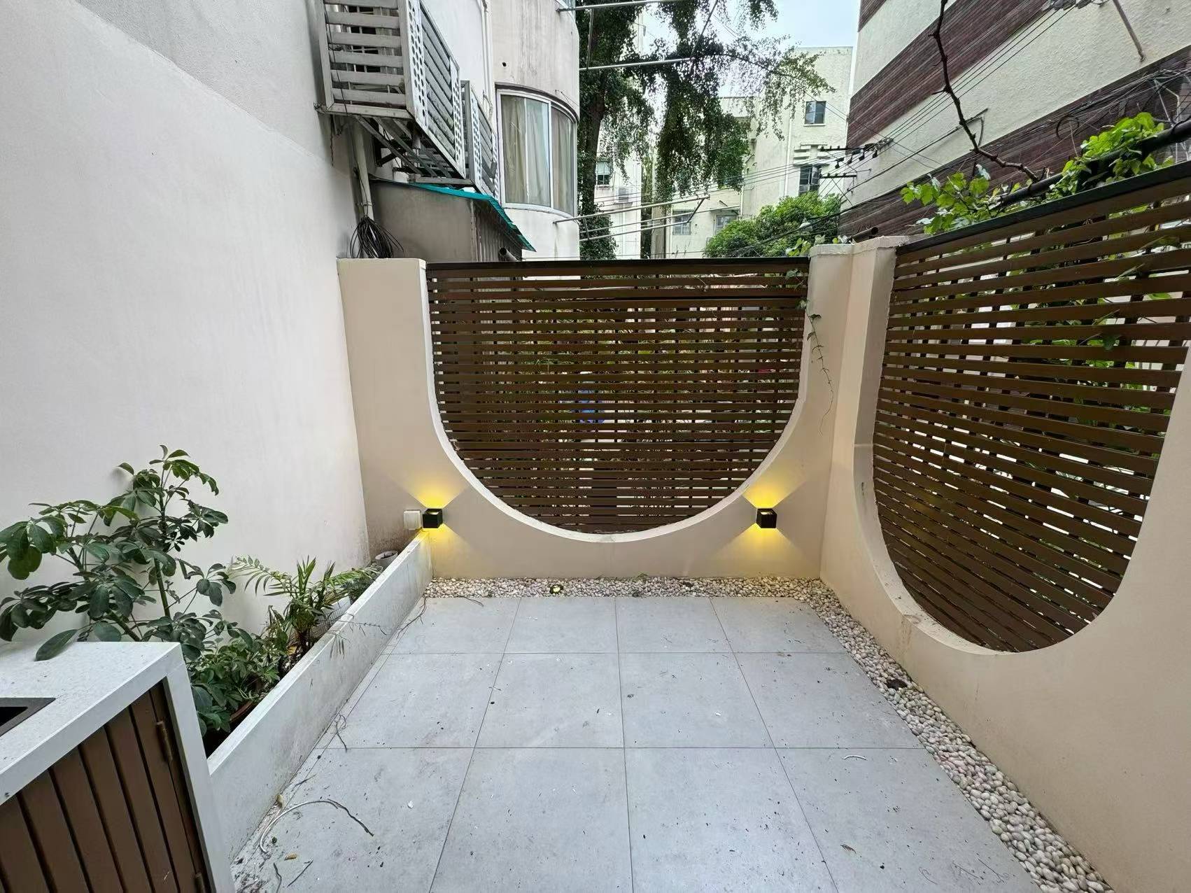 静安区 恒隆对面 2BR Shanghai Rental | ExpatHome