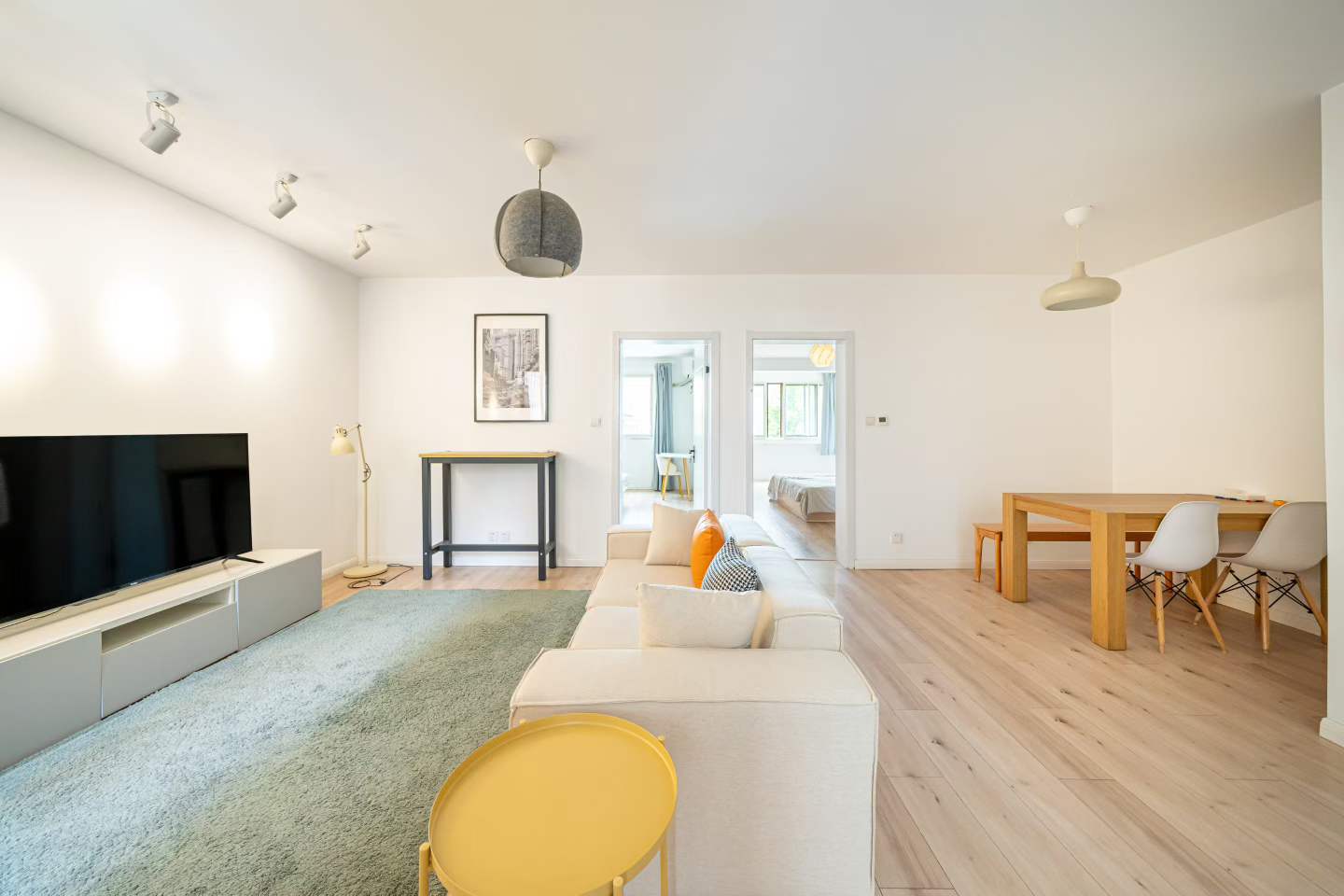 长宁区 新华路329弄 2BR Shanghai Rental | ExpatHome