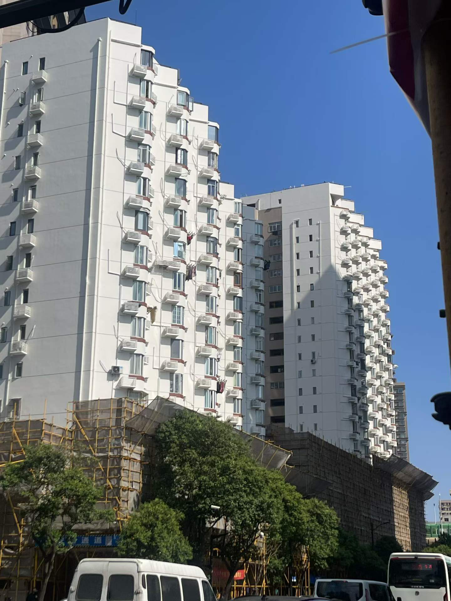 长宁区 华东化工大楼 1BR Shanghai Rental | ExpatHome