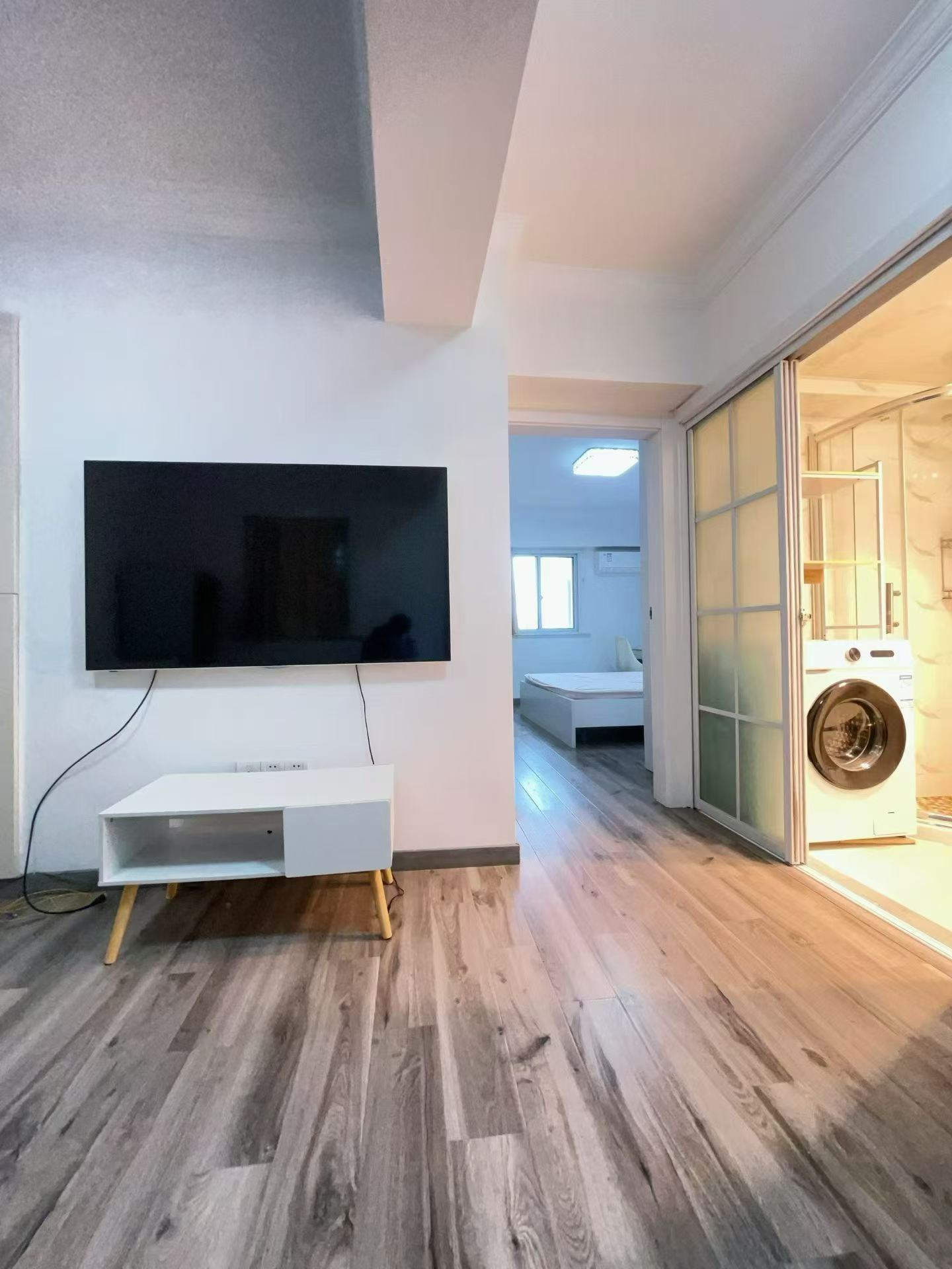 长宁区 华东化工大楼 1BR Shanghai Rental | ExpatHome