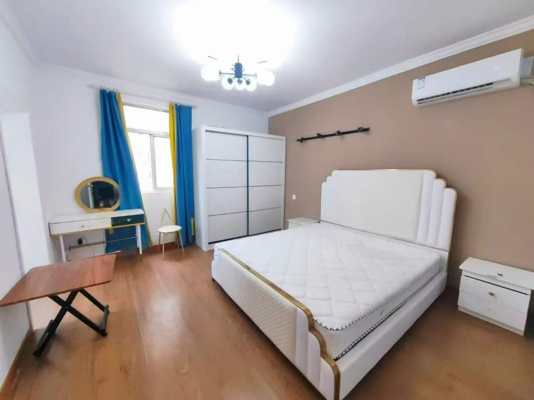 长宁区 长峰大厦 1BR Shanghai Rental | ExpatHome
