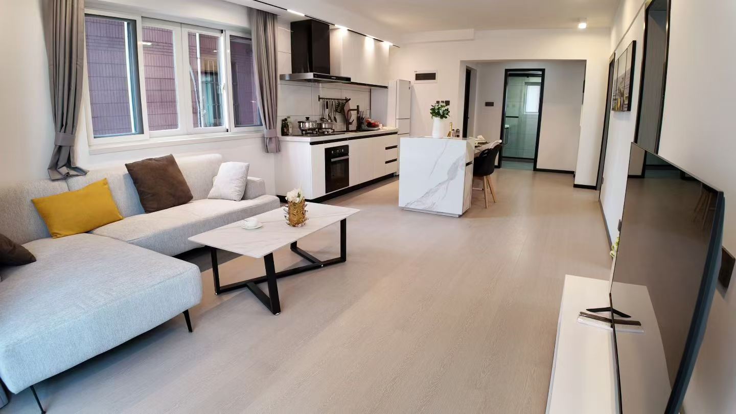 静安区 欣安大厦西峰 2BR Shanghai Rental | ExpatHome