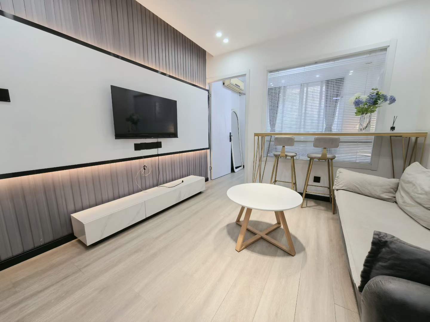 长宁区 法华镇路720弄 1BR Shanghai Rental | ExpatHome