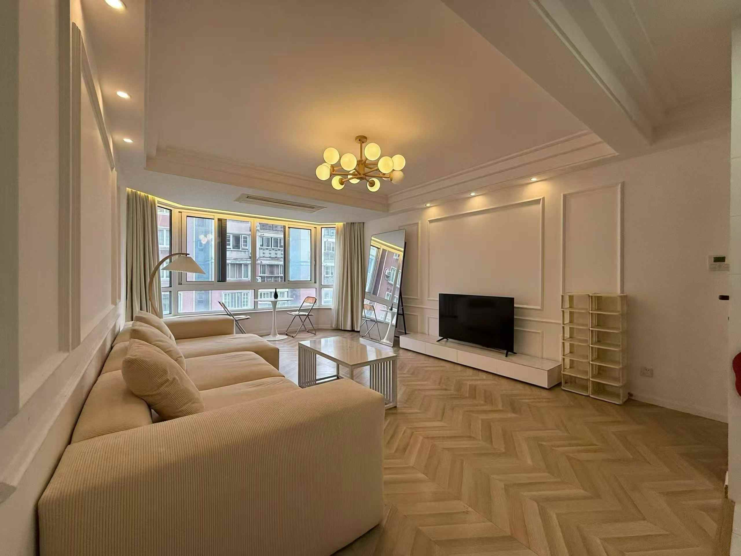 普陀区 绿洲城市花园 1BR Shanghai Rental | ExpatHome