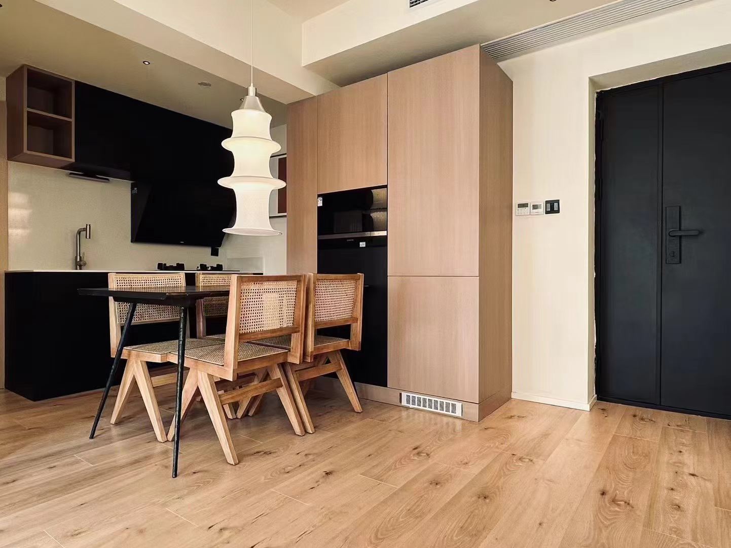 徐汇区 东方曼哈顿 2BR Shanghai Rental | ExpatHome