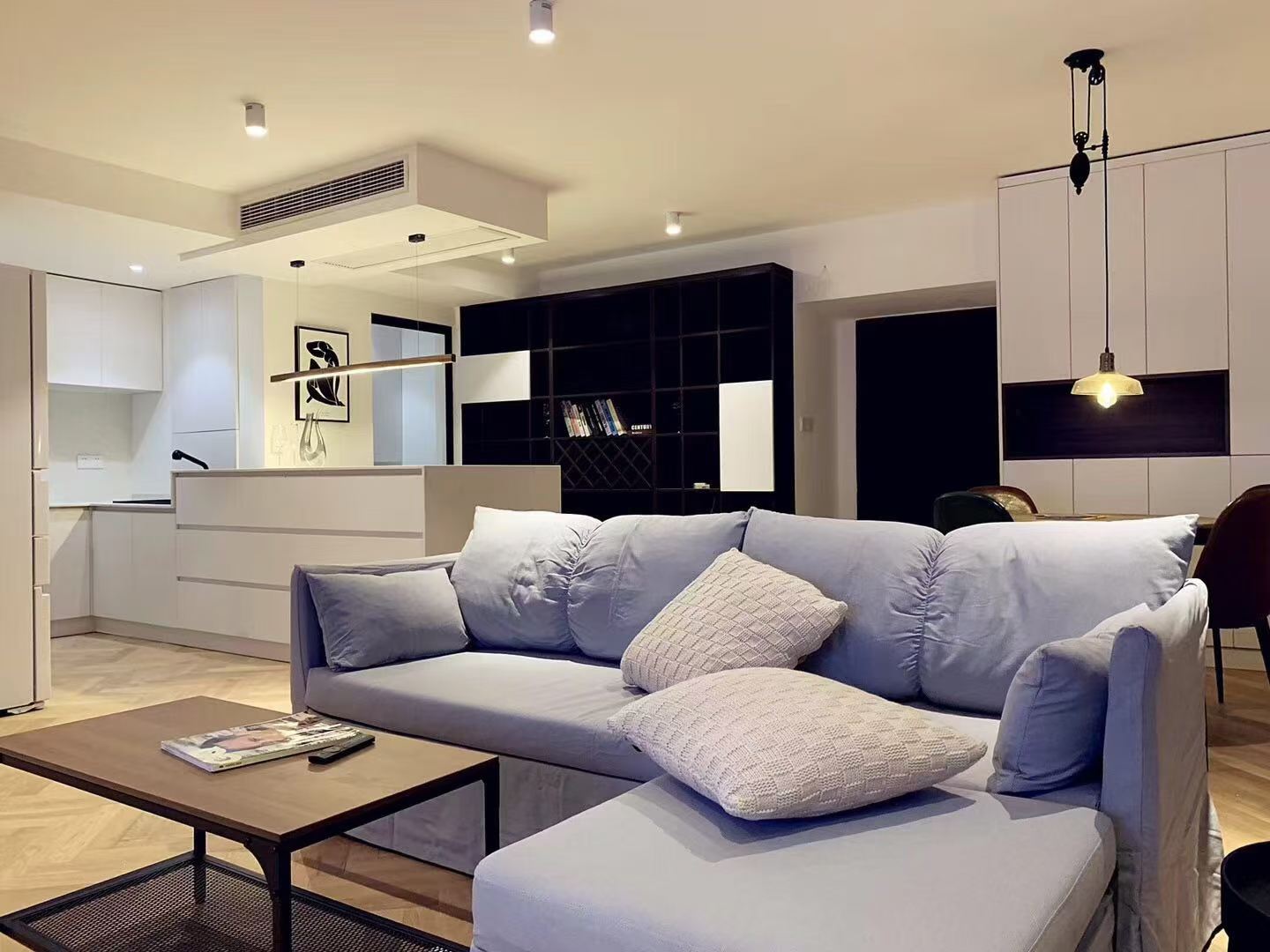 黄浦区 雁荡大厦 2BR Shanghai Rental | ExpatHome