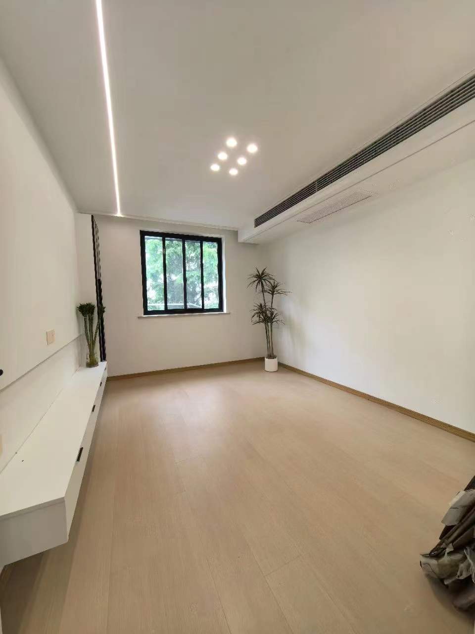 长宁区 玉屏南路110弄 1BR Shanghai Rental | ExpatHome