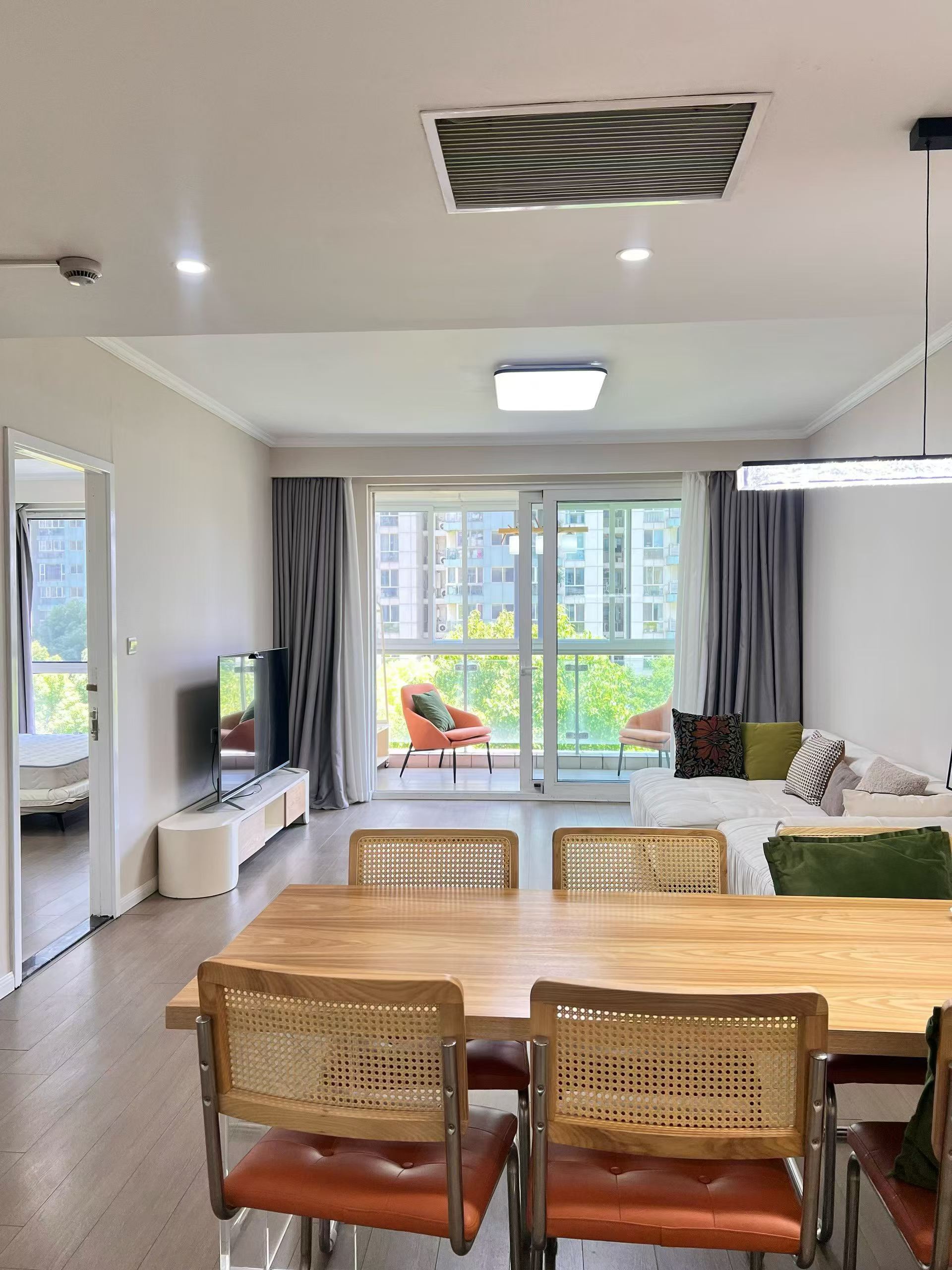 徐汇区 汇峰鼎园 1BR Shanghai Rental | ExpatHome