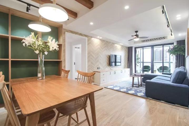 徐汇区 东方曼哈顿 2BR Shanghai Rental | ExpatHome