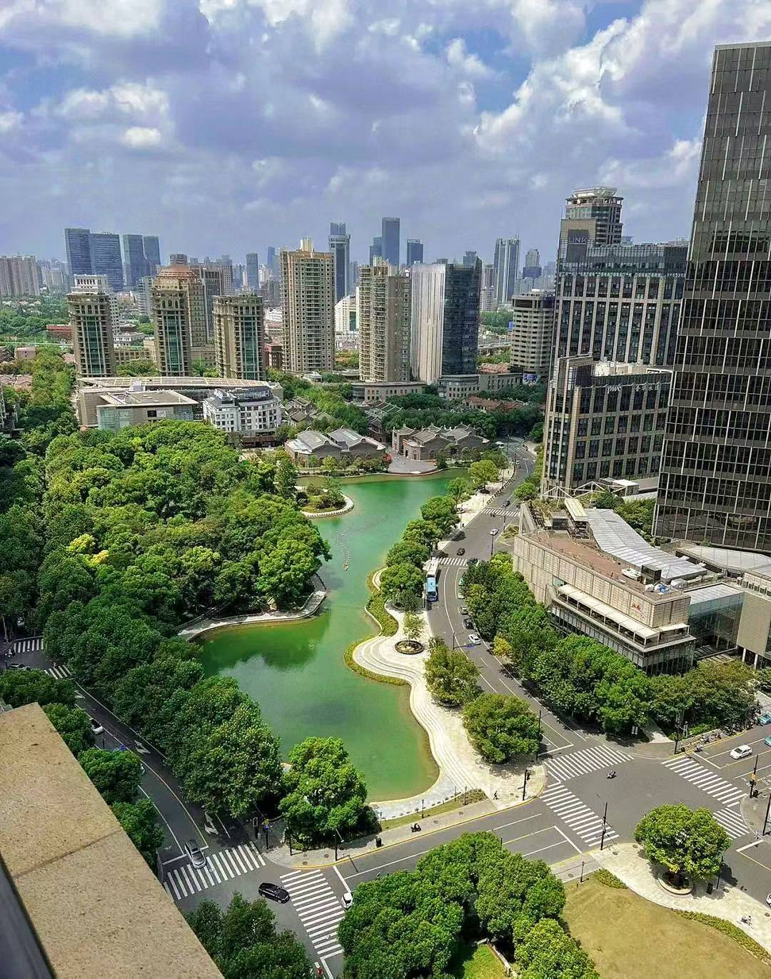 黄浦区 上海 1BR Shanghai Rental | ExpatHome