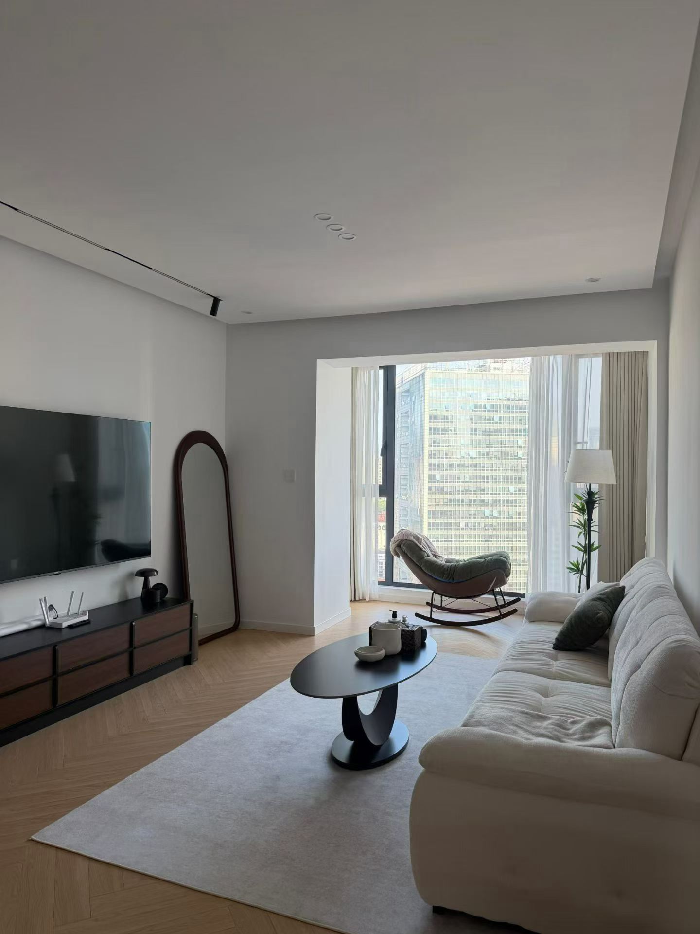 静安区 卓悦居 2BR Shanghai Rental | ExpatHome