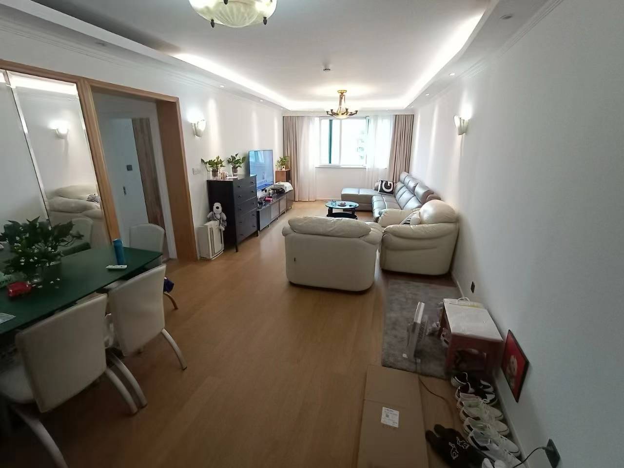 长宁区 荣轩大厦 2BR Shanghai Rental | ExpatHome