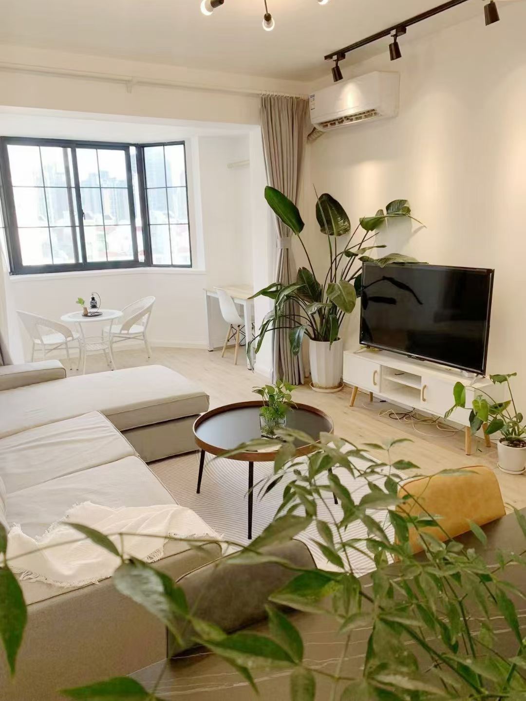 静安区 静安寺 1BR Shanghai Rental | ExpatHome
