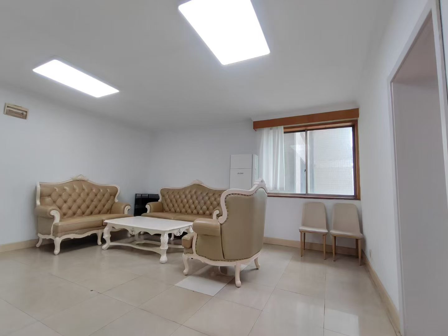 长宁区 兆丰花园 2BR Shanghai Rental | ExpatHome