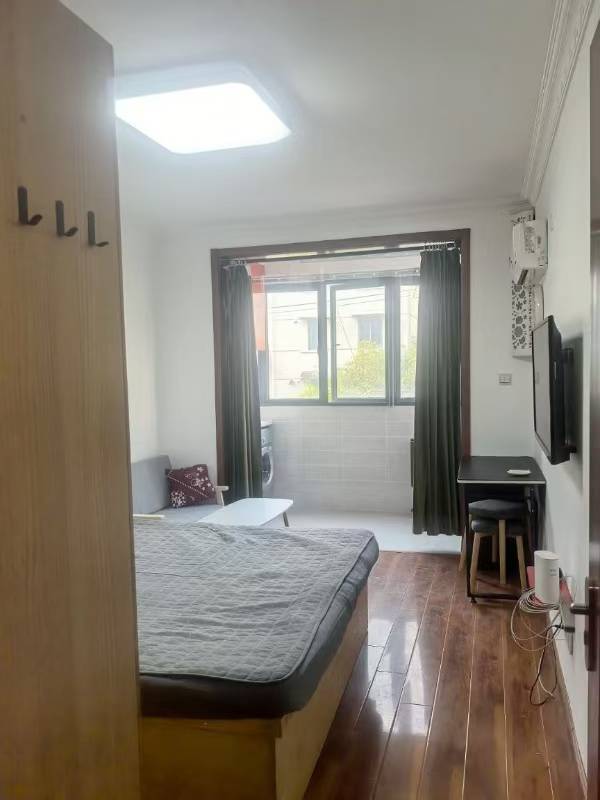 长宁区 法华镇路101弄 1BR Shanghai Rental | ExpatHome
