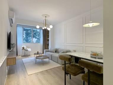 静安区 延平路482弄 1BR Shanghai Rental | ExpatHome