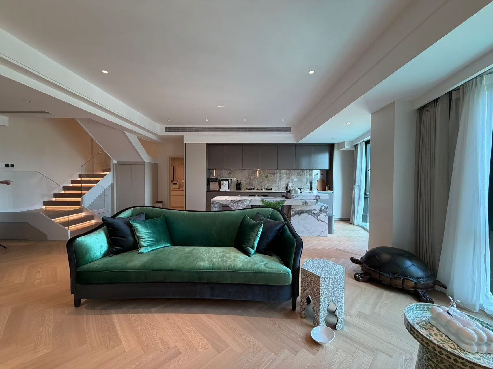 徐汇区 东亚公寓 2BR Shanghai Rental | ExpatHome