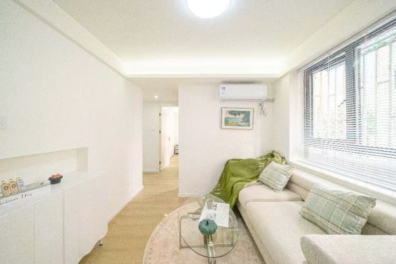 长宁区 遵义路800弄 2BR Shanghai Rental | ExpatHome