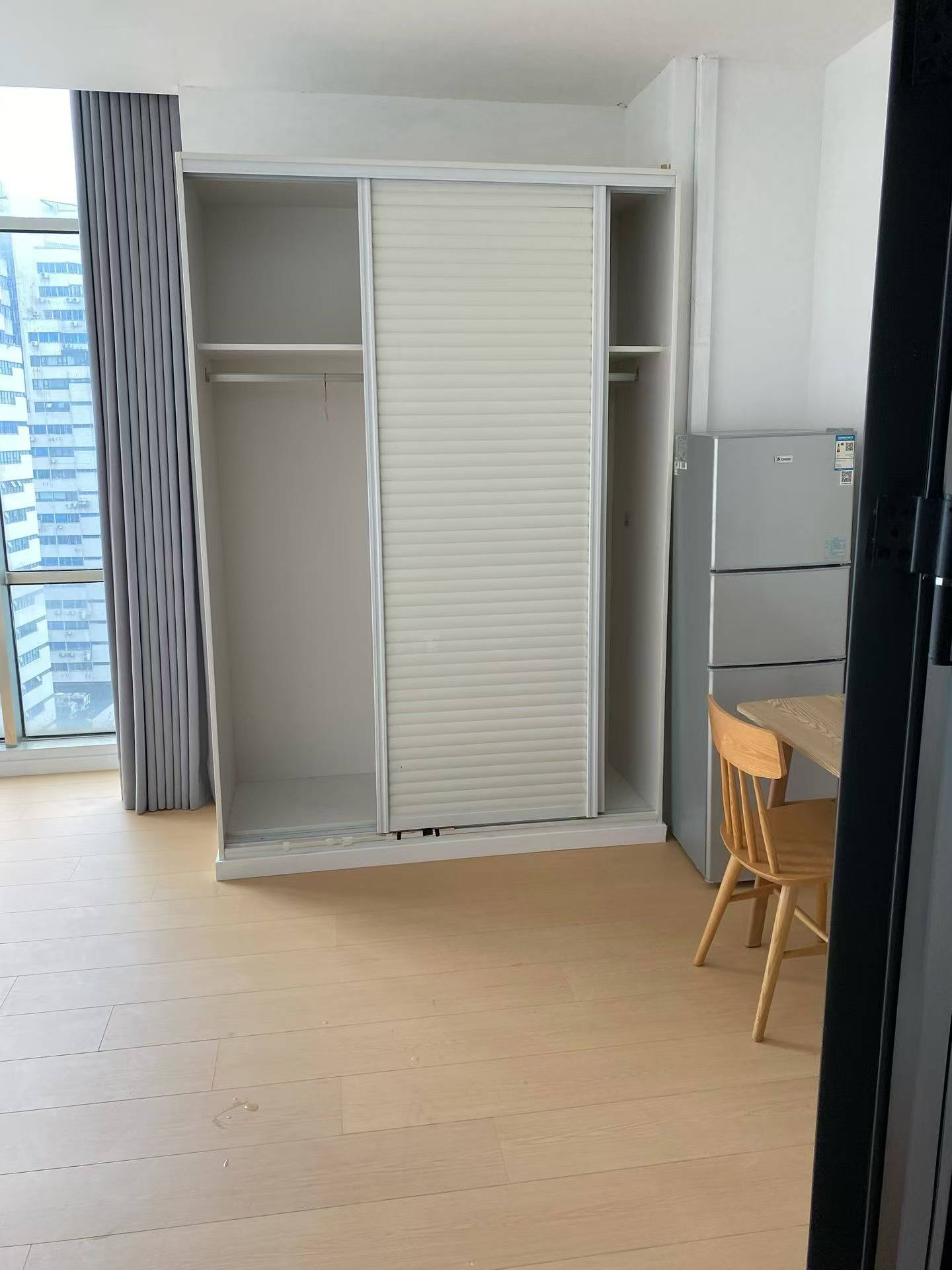 长宁区 迎龙大厦 1BR Shanghai Rental | ExpatHome