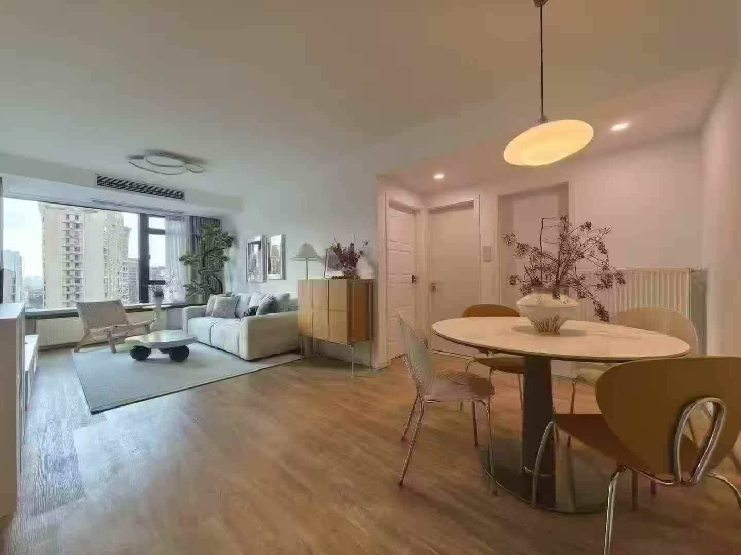 徐汇区 东方曼哈顿 2BR Shanghai Rental | ExpatHome
