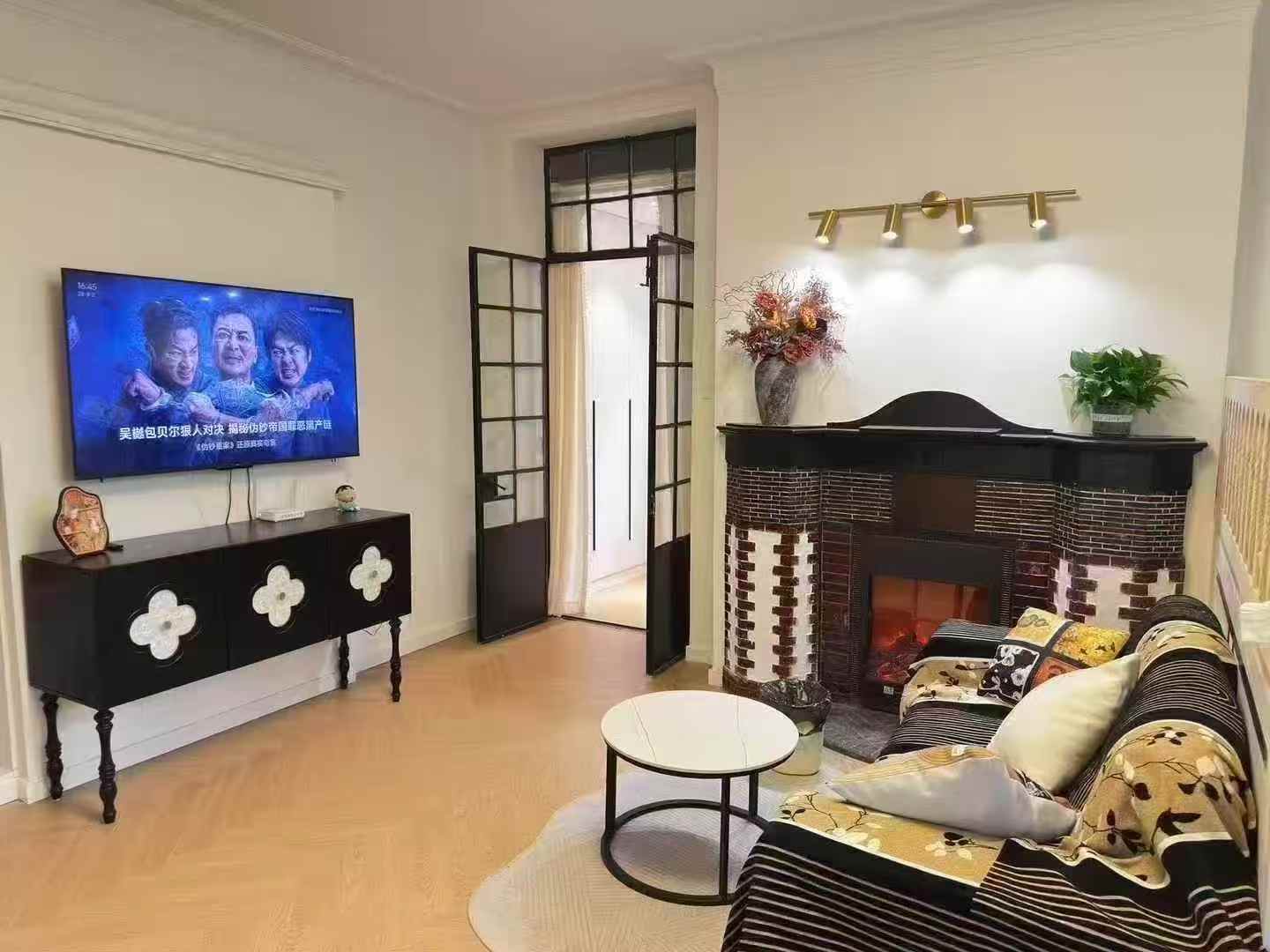 静安区 皮裘公寓 1BR Shanghai Rental | ExpatHome