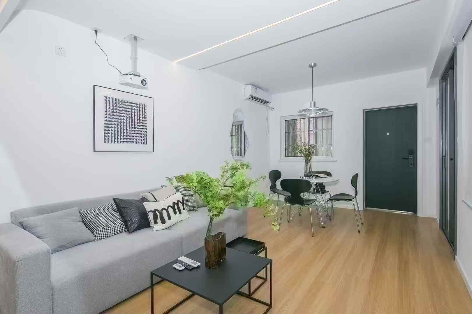 黄浦区 协作大厦 2BR Shanghai Rental | ExpatHome