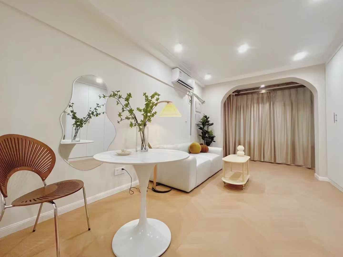黄浦区 连云大楼 1BR Shanghai Rental | ExpatHome