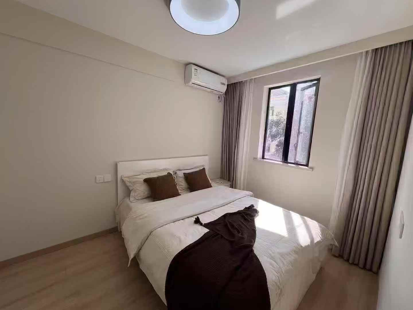 长宁区 延安西路1768号 1BR Shanghai Rental | ExpatHome