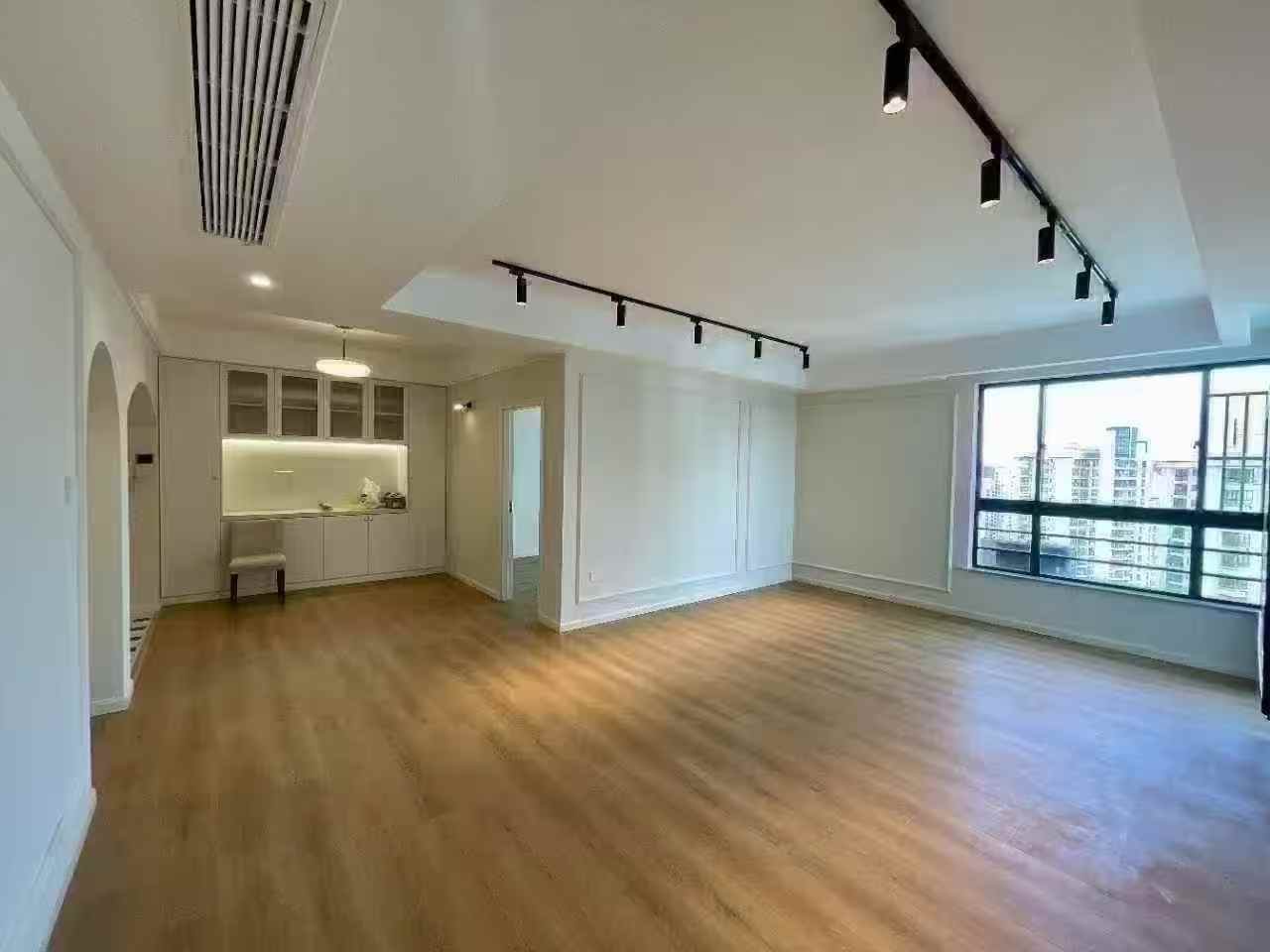 普陀区 中远两湾城 4BR Shanghai Rental | ExpatHome