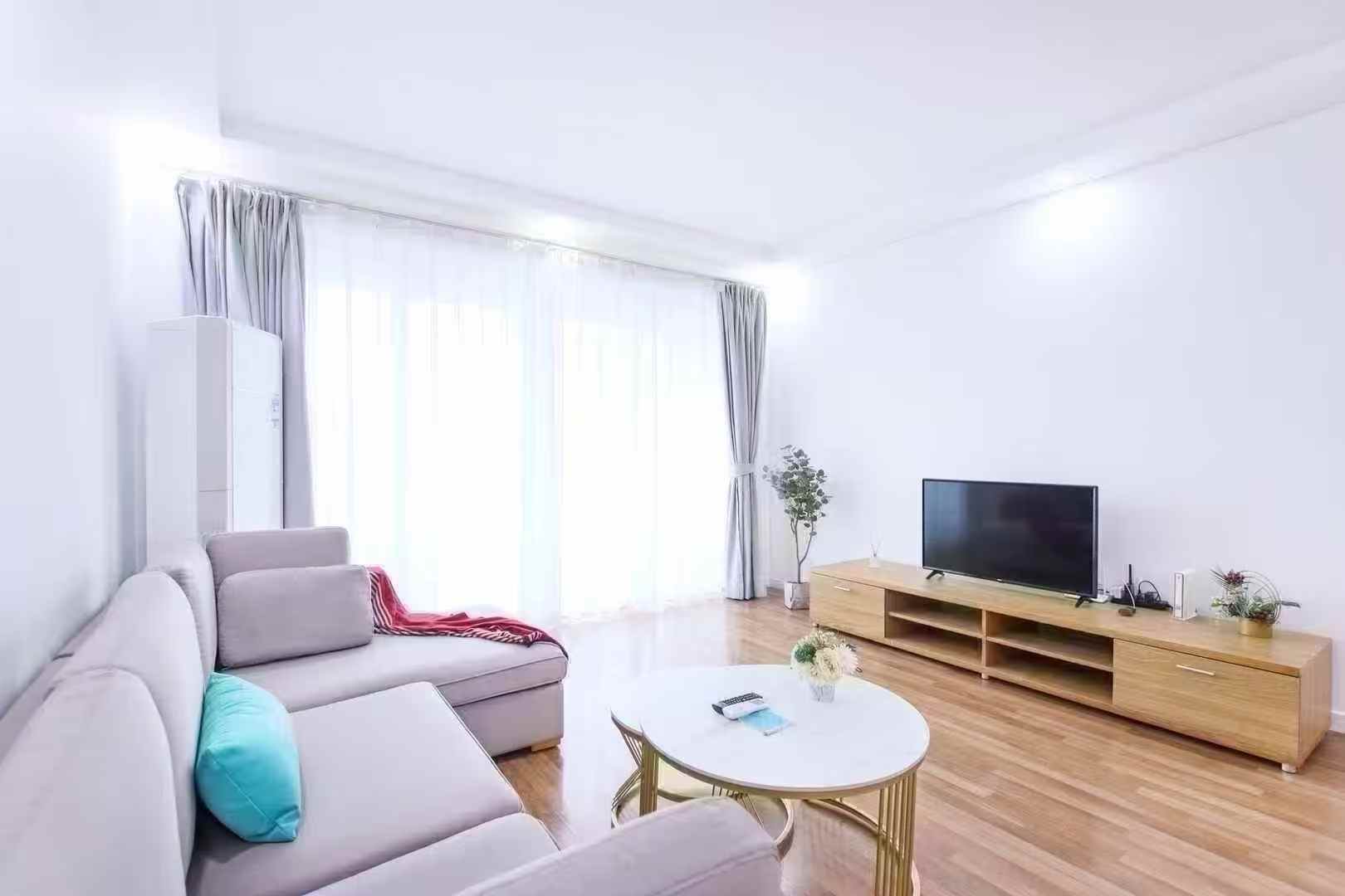 徐汇区 漕溪北路99弄 2BR Shanghai Rental | ExpatHome