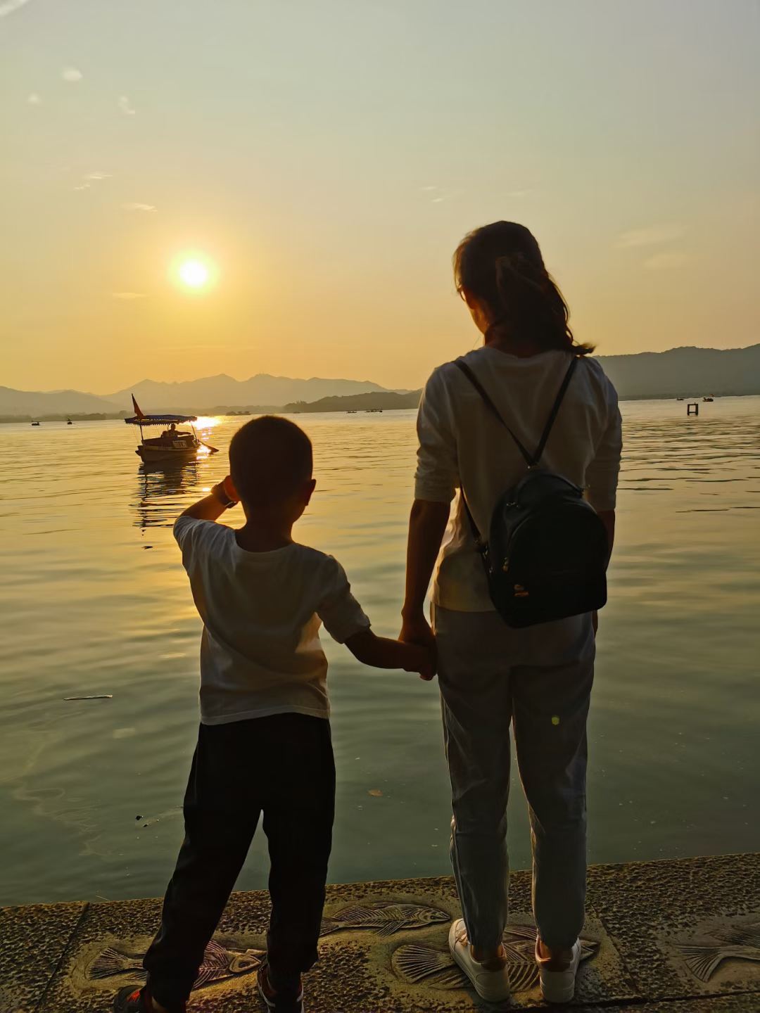 https://shmmsns.qpic.cn/mmsns/Y3WgNLFjO0edEH8S7oZtt2ZVP5COCBpG7TaFafXXJPGuuPD9nSQPQqsWuwB0rDXiaY8tLsia5af8w/0/150