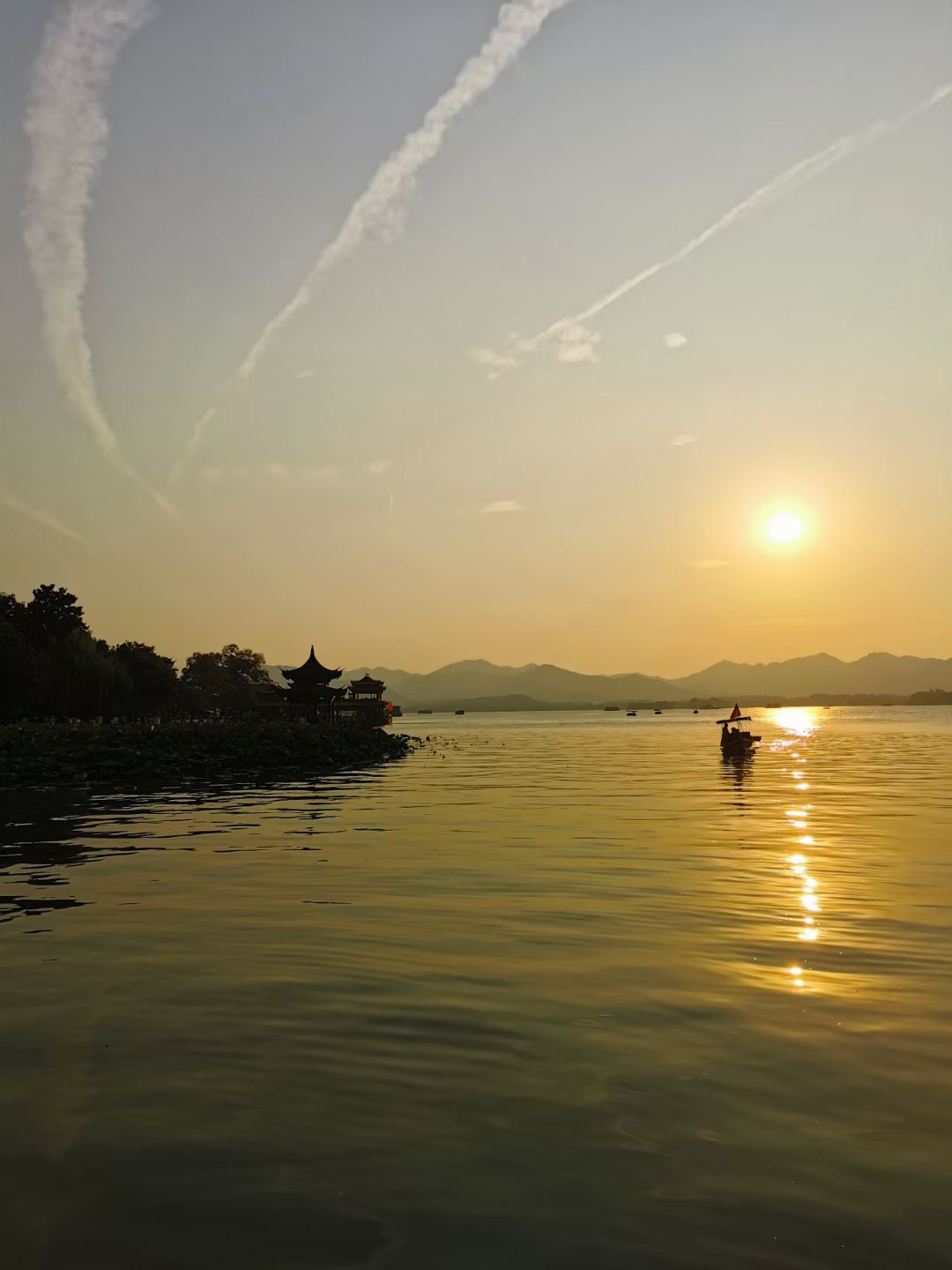 https://shmmsns.qpic.cn/mmsns/Y3WgNLFjO0edEH8S7oZtt2ZVP5COCBpGKru8x5bgxOkmfVhWY41OZtyUwJQzW02RrnIA40CdiaWc/0/150