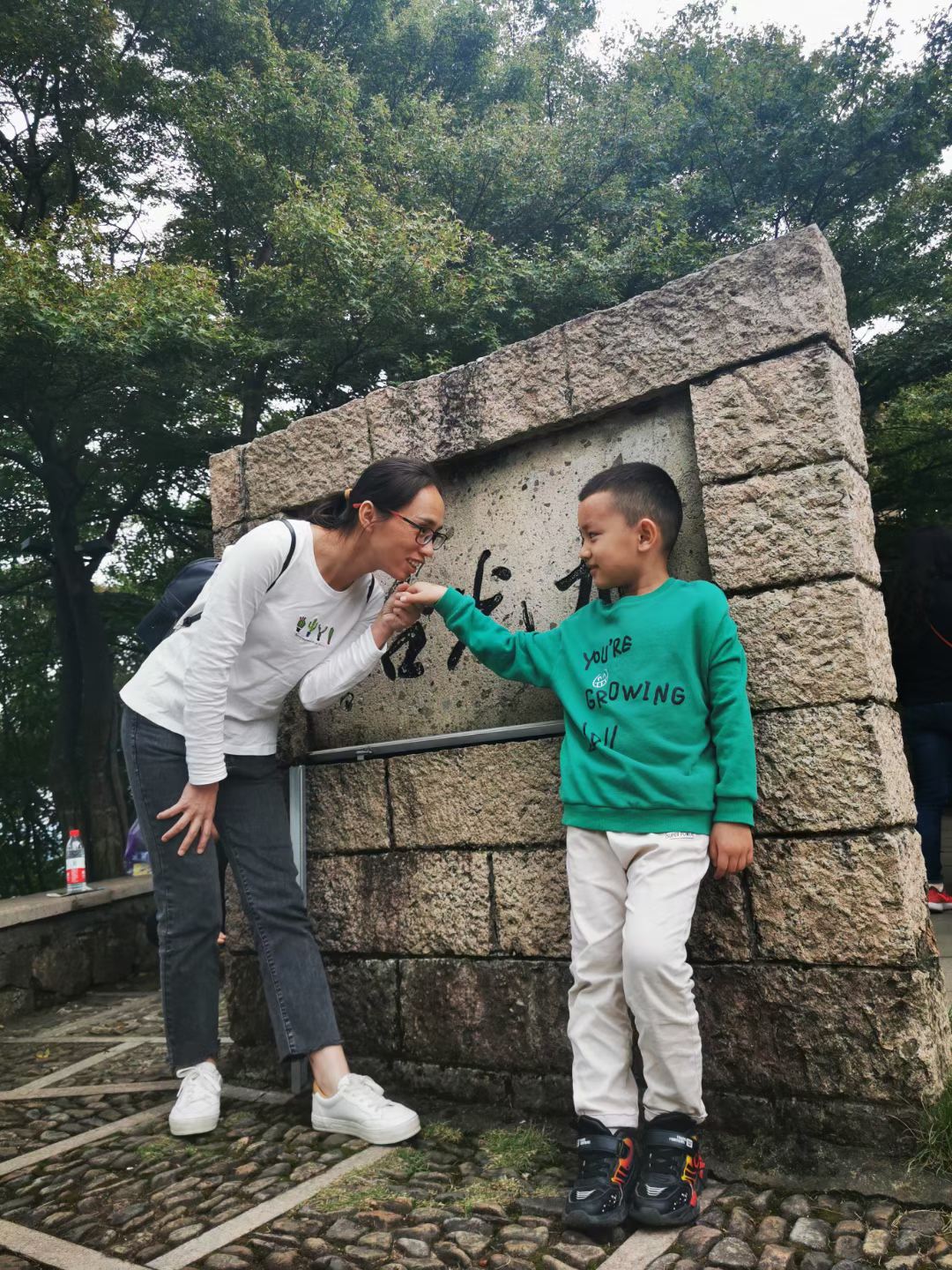 https://shmmsns.qpic.cn/mmsns/Y3WgNLFjO0edEH8S7oZtt5u5h675jO11ze4h2xV06EqQDWLRmhwY17Imy5lABSbeictlYLicdqHDw/0/150