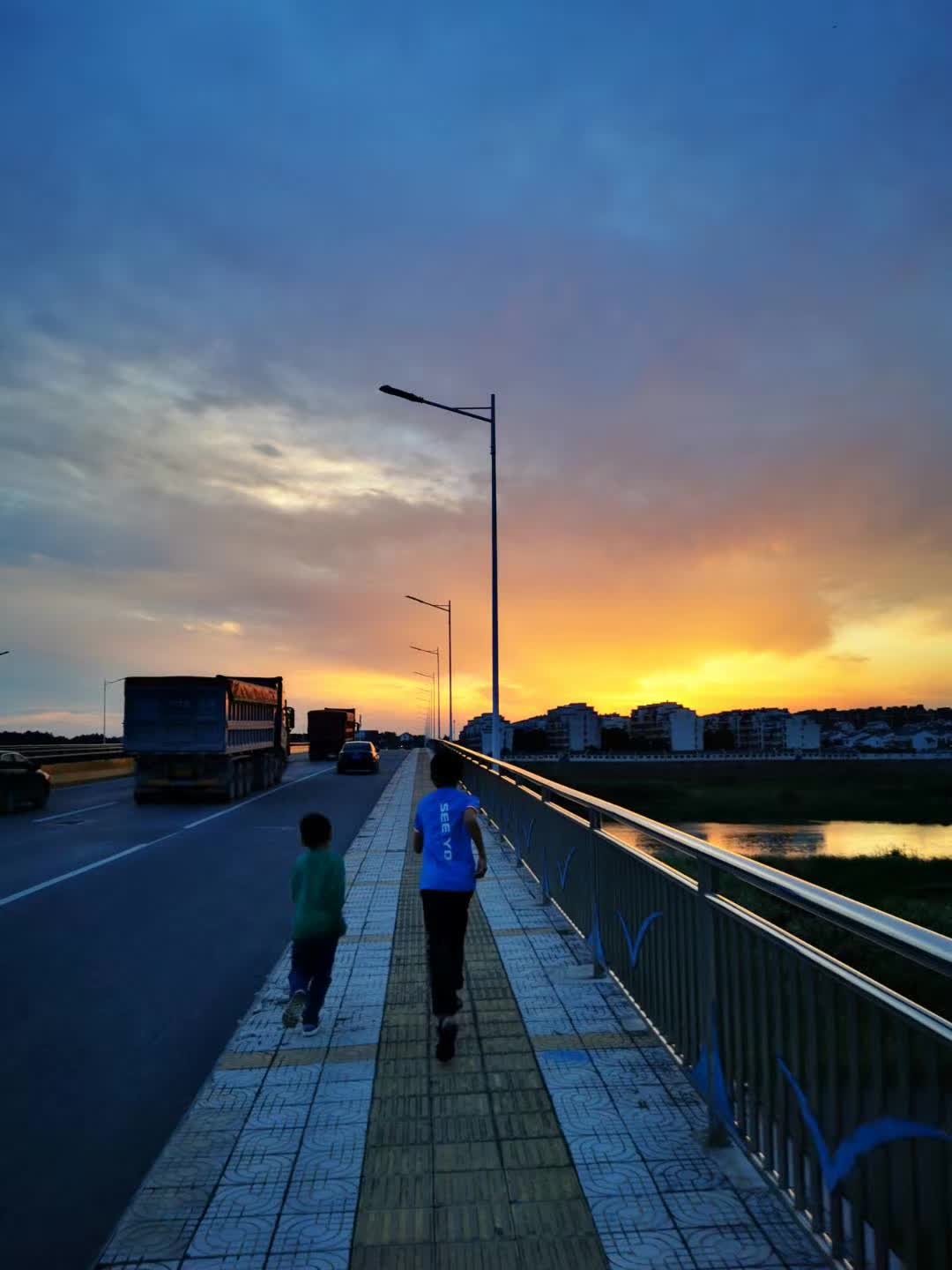 https://shmmsns.qpic.cn/mmsns/Y3WgNLFjO0fOYcKmbSzibOmmGC4evQZJNk2uhmGFZ5pPLLosgVt4VaeveSXHve5huzlVN8VRC6mU/0/150