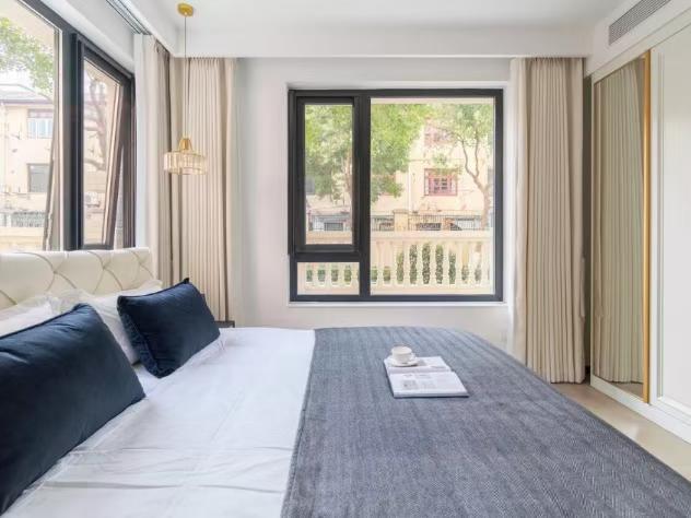 徐汇区 东方巴黎 1BR Shanghai Rental | ExpatHome