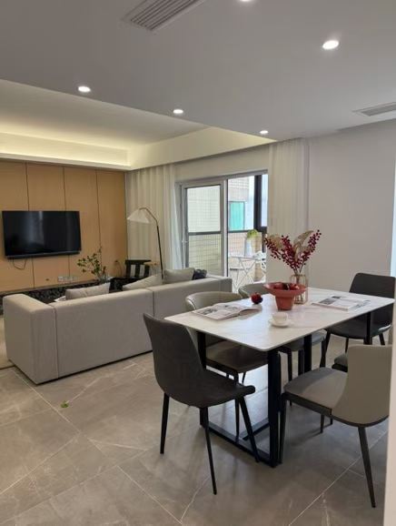 徐汇区 鸿艺豪苑 3BR Shanghai Rental | ExpatHome