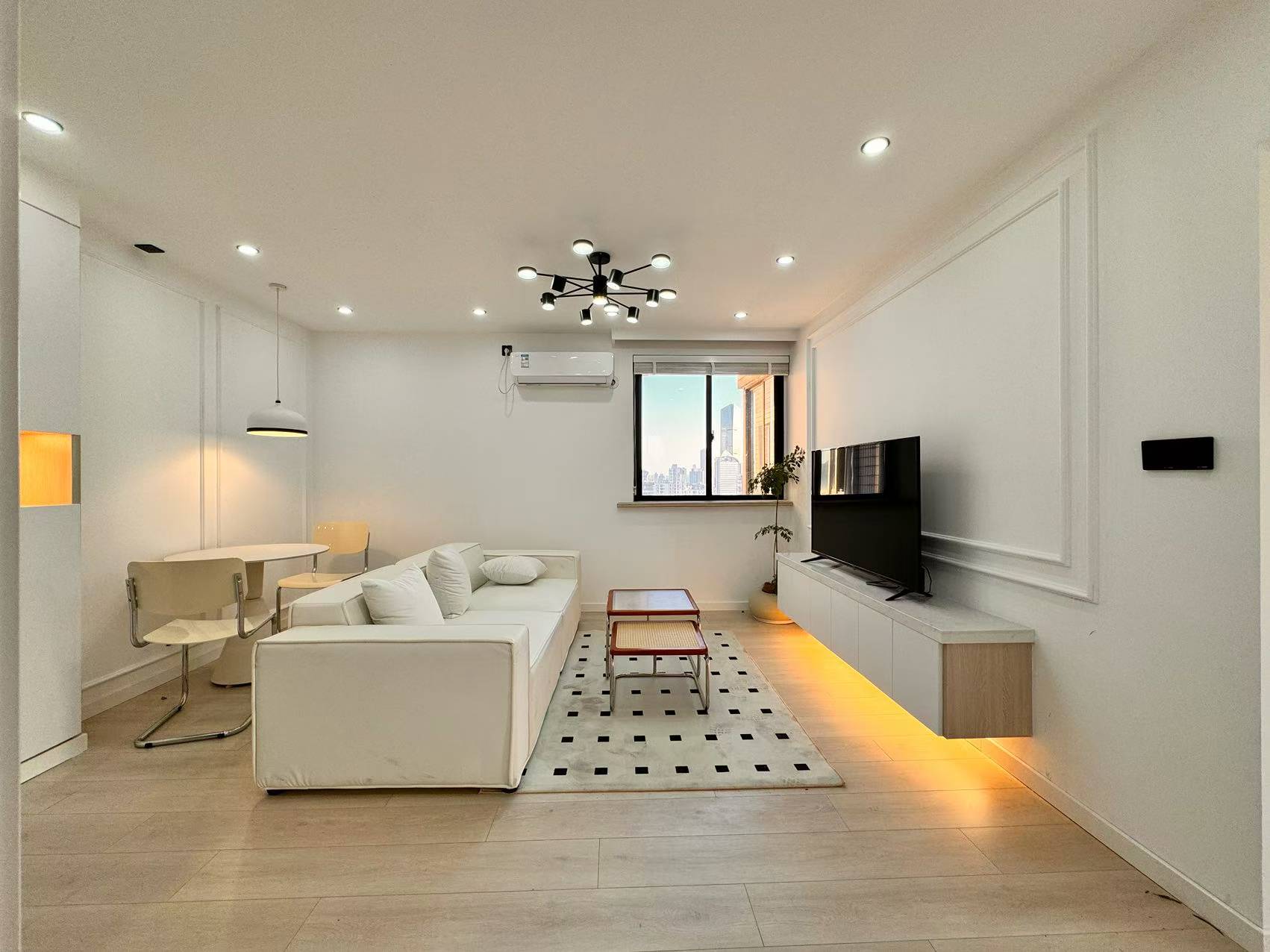 静安区 德安大厦 2BR Shanghai Rental | ExpatHome