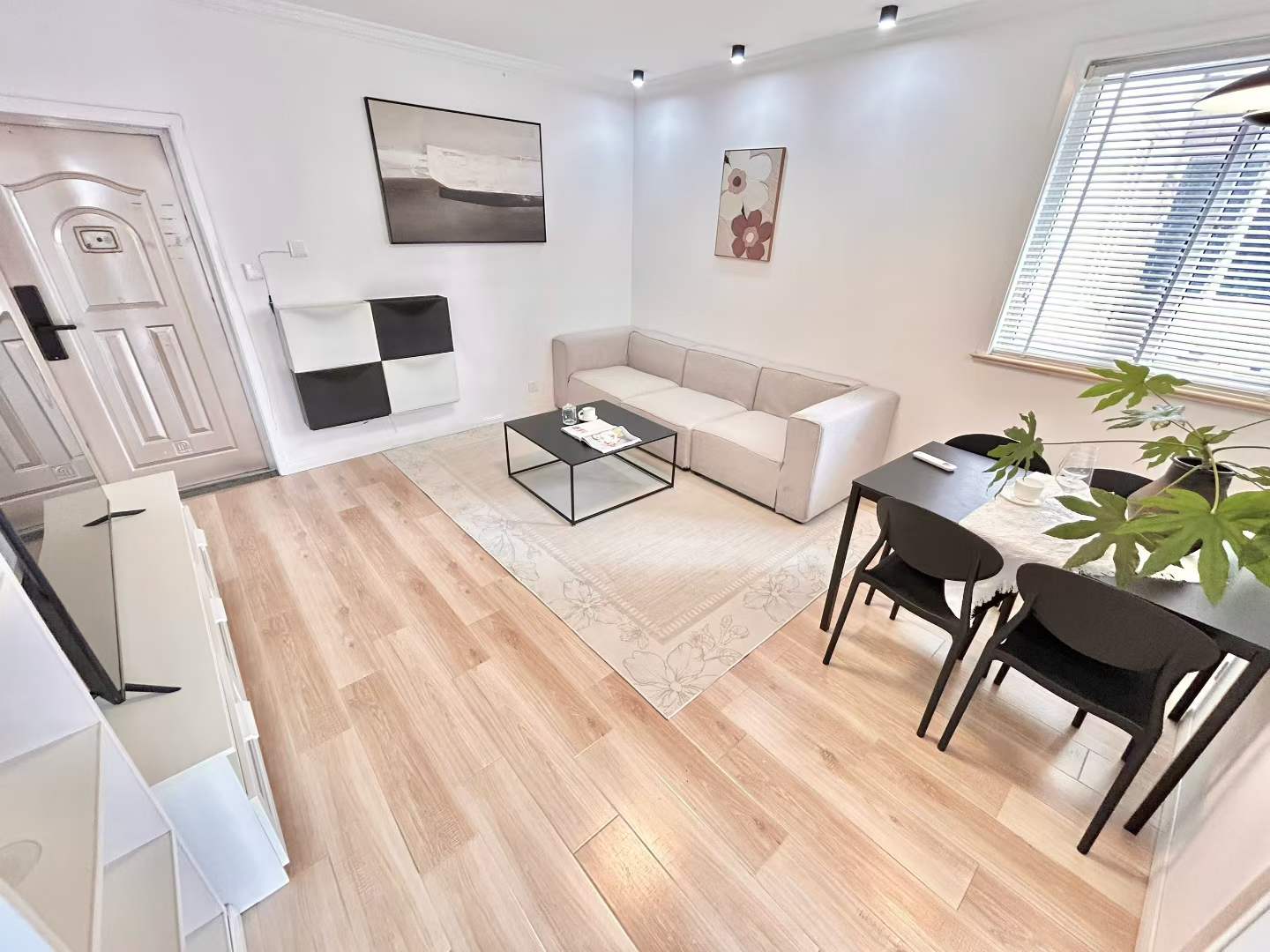普陀区 长久大厦 2BR Shanghai Rental | ExpatHome