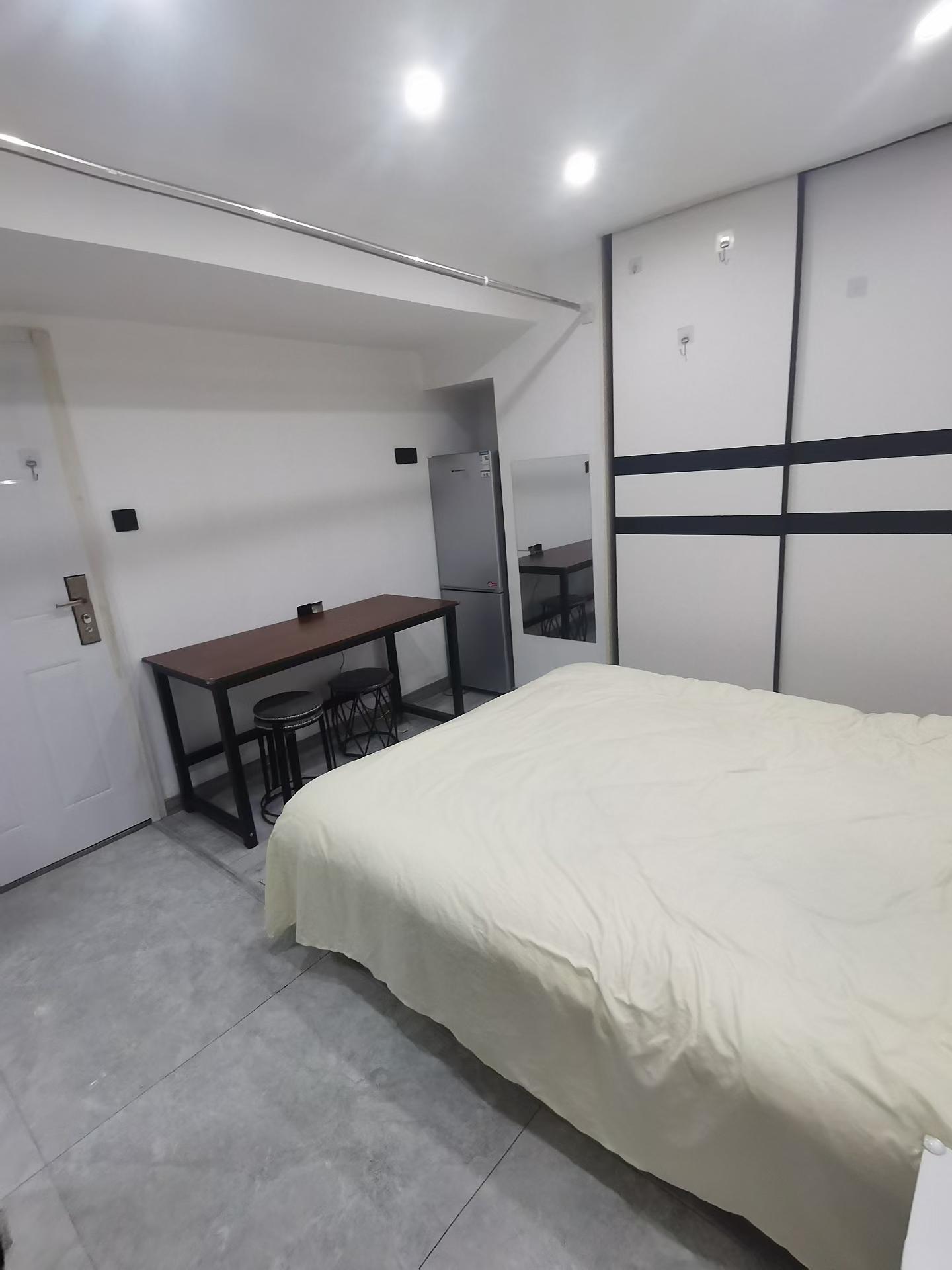 普陀区 玉城大厦 1BR Shanghai Rental | ExpatHome