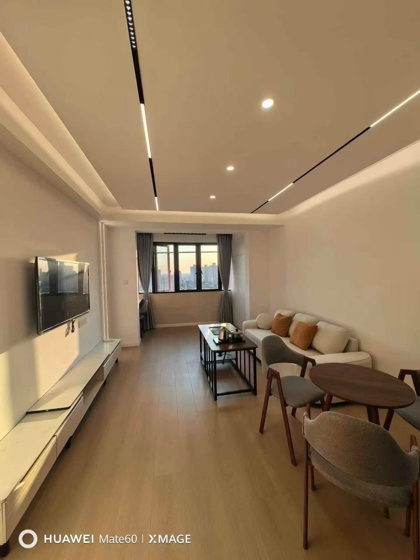 长宁区 古北大楼 1BR Shanghai Rental | ExpatHome