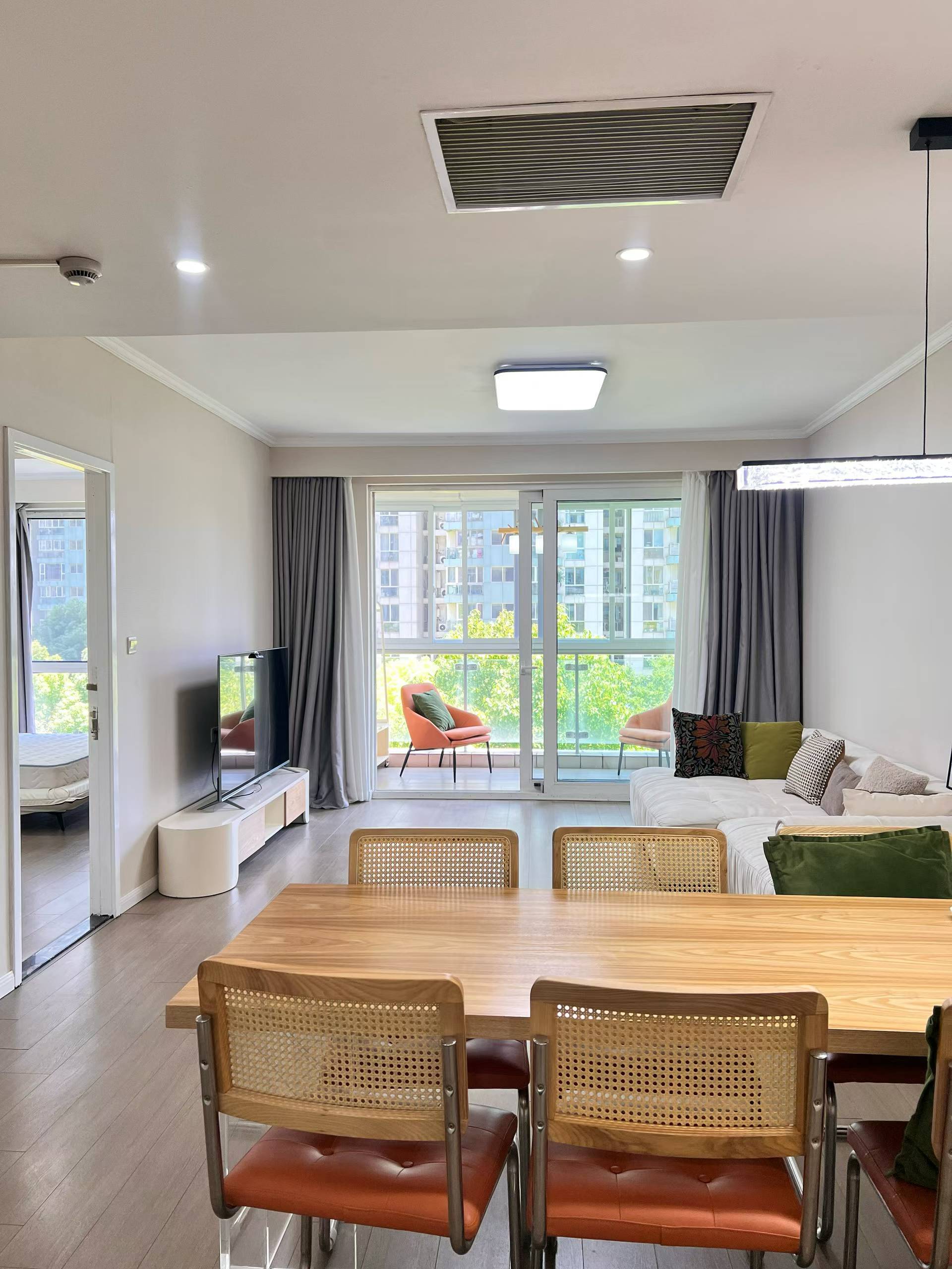 徐汇区 汇峰鼎园 1BR Shanghai Rental | ExpatHome