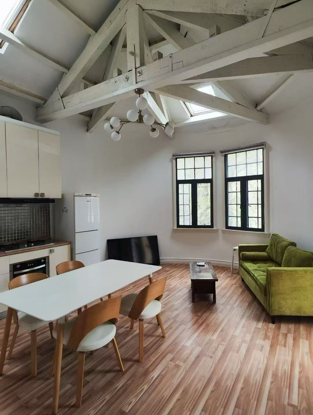 徐汇区 社会社会 2BR Shanghai Rental | ExpatHome