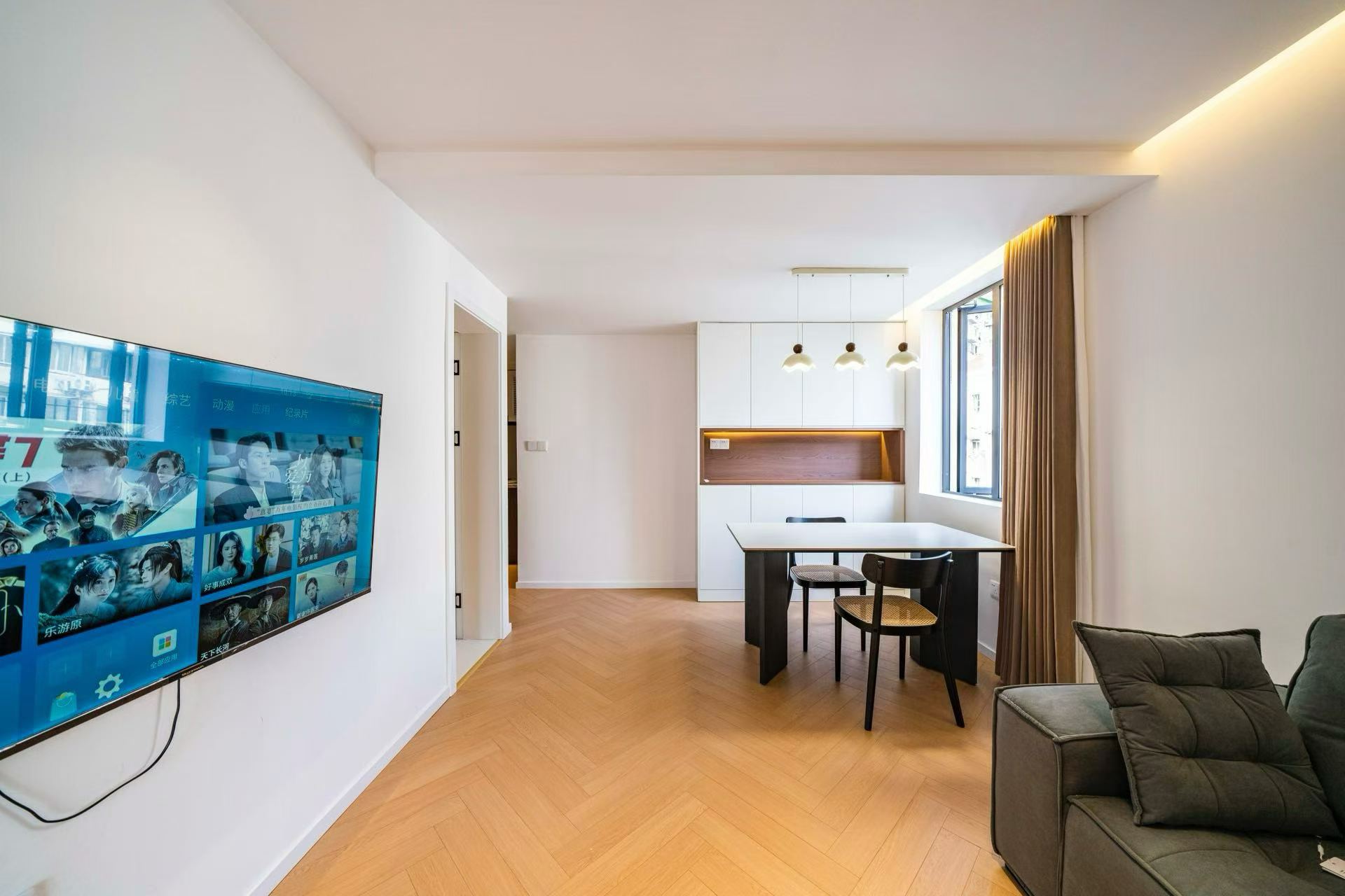 静安区 延平大厦 2BR Shanghai Rental | ExpatHome