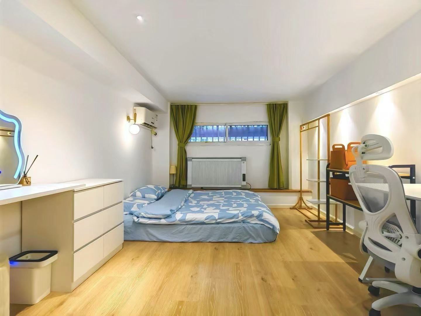 徐汇区 乐山六七村 1BR Shanghai Rental | ExpatHome