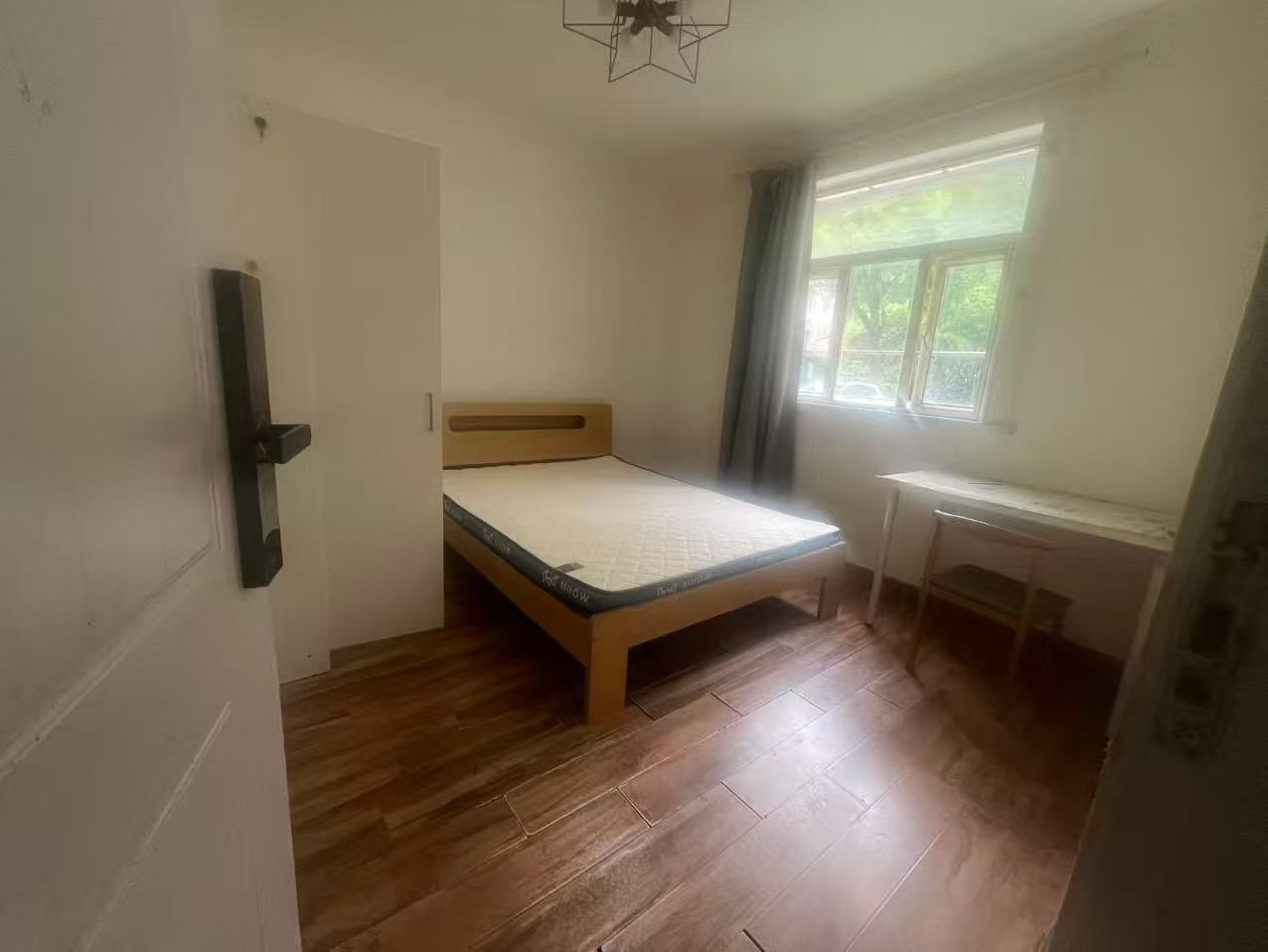 虹口区 纪念小区 1BR Shanghai Rental | ExpatHome