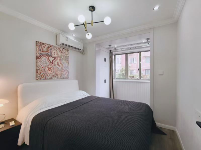 徐汇区 华龙公寓 1BR Shanghai Rental | ExpatHome