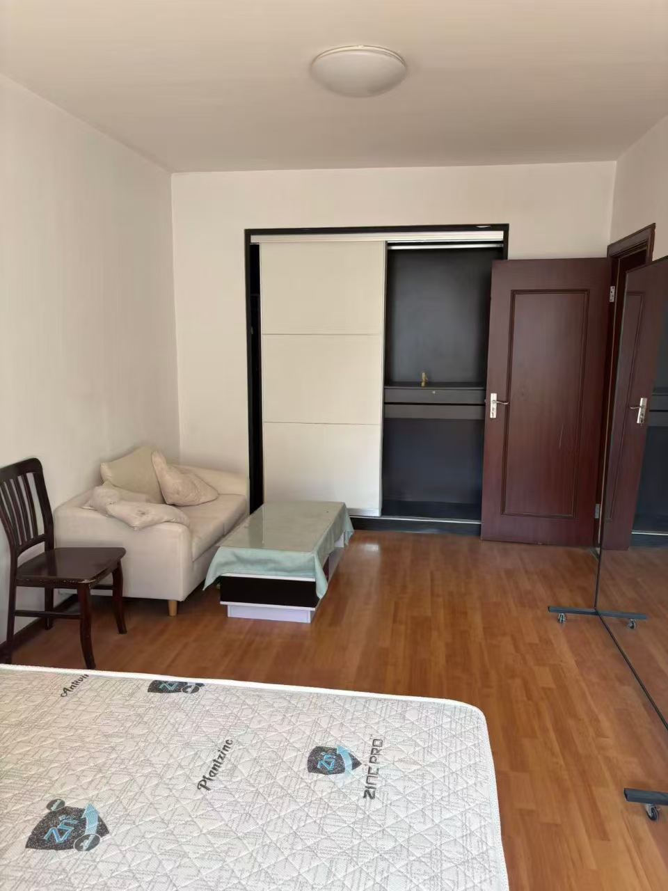 长宁区 虹纺小区 1BR Shanghai Rental | ExpatHome