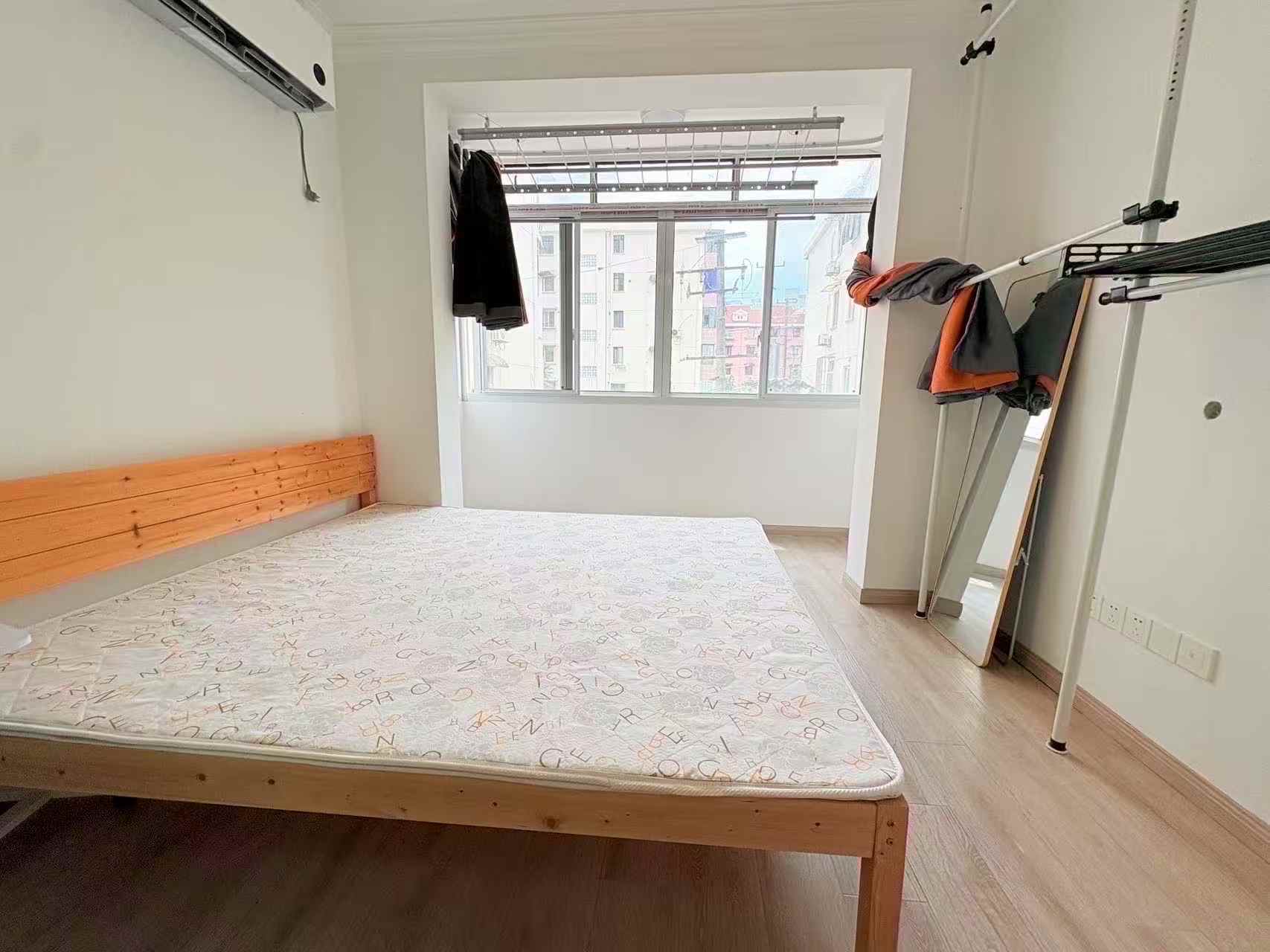 长宁区 玉屏小区 1BR Shanghai Rental | ExpatHome
