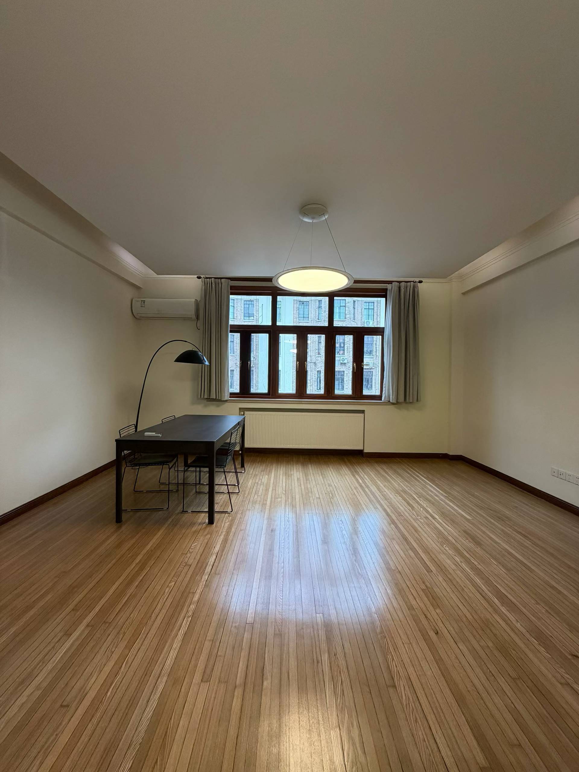黄浦区 淮海中路494弄 1BR Shanghai Rental | ExpatHome